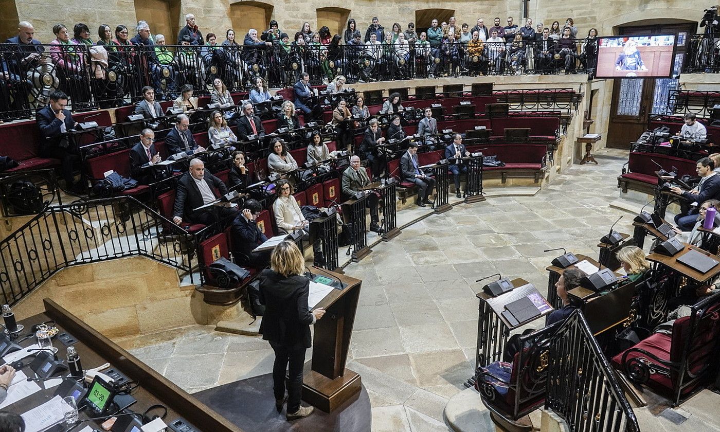 Bizkaiko Batzar Nagusien osoko bilkura, atzo, Gernikako juntetxean. MARISOL RAMIREZ / FOKU.