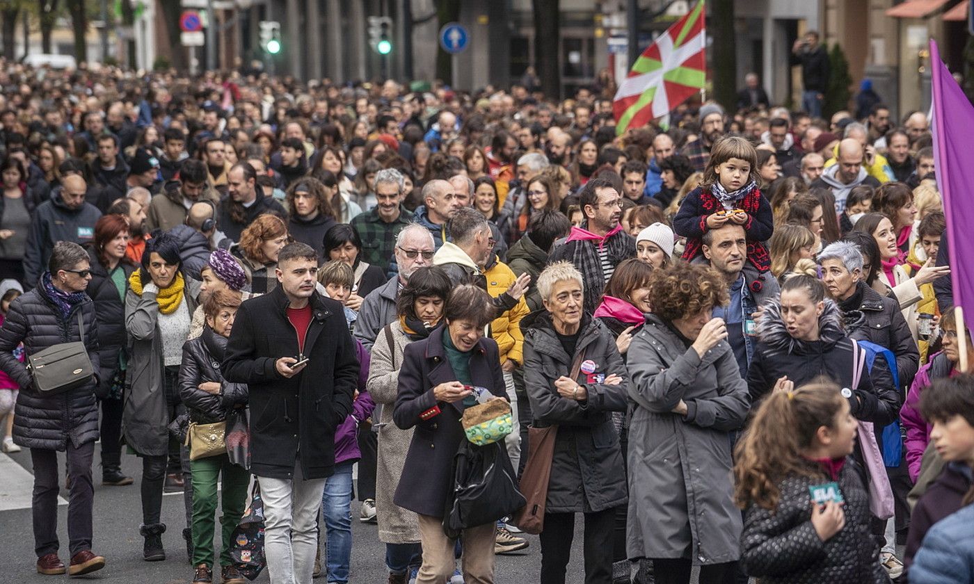 Gasteizen, arratsaldean egin zuten manifestazioa. RAUL BOGAJO / FOKU.