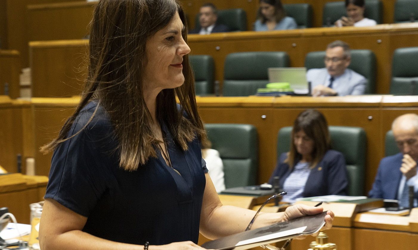 Miren Gorrotxategi, legebiltzarrean. RAUL BOGAJO / FOKU. Miren Gorrotxategi, legebiltzarrean. RAUL BOGAJO / FOKU.