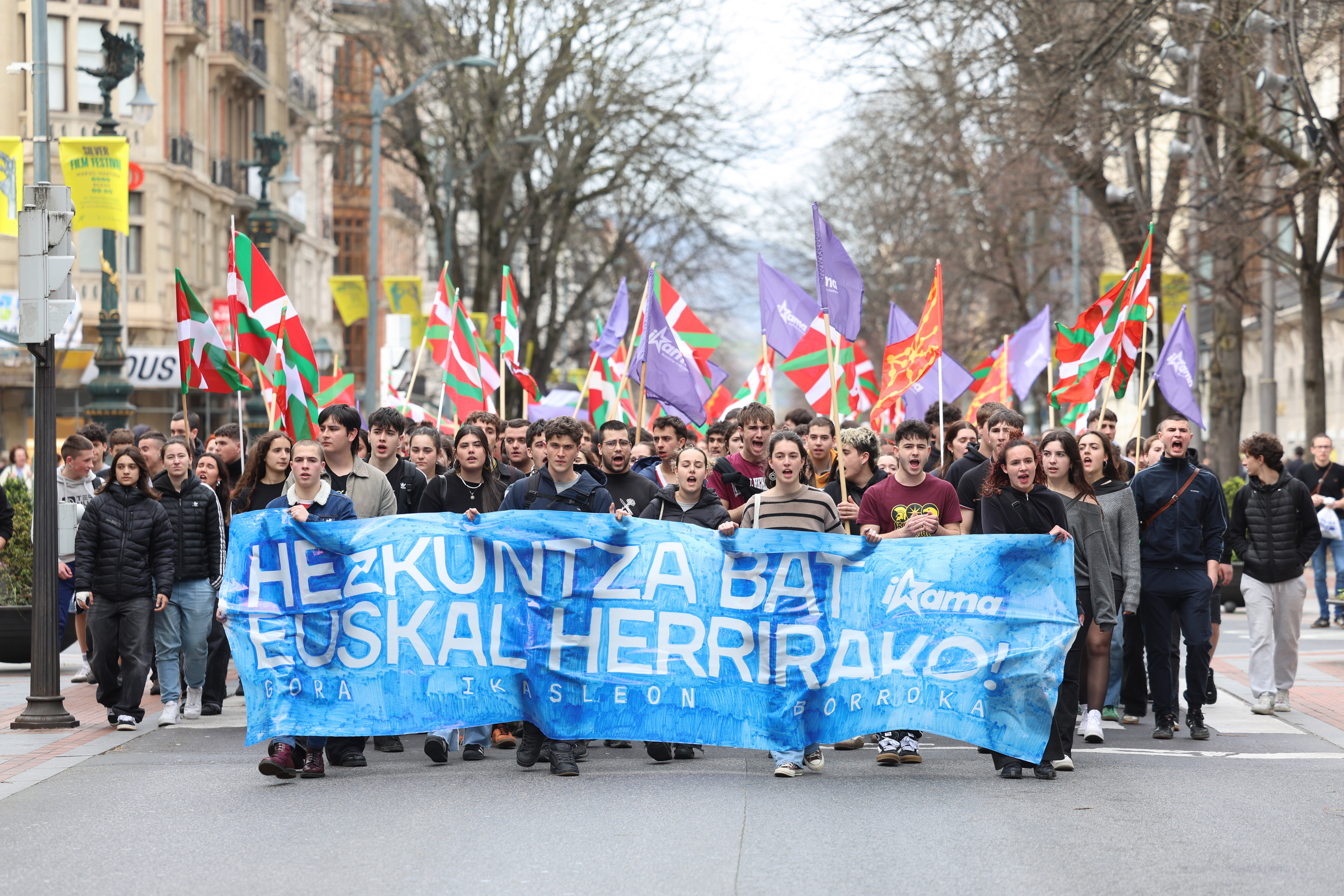Ikamak antolatutako manifestazioa, gaur, Bilbon. OSKAR MATXIN EDESA / FOKU