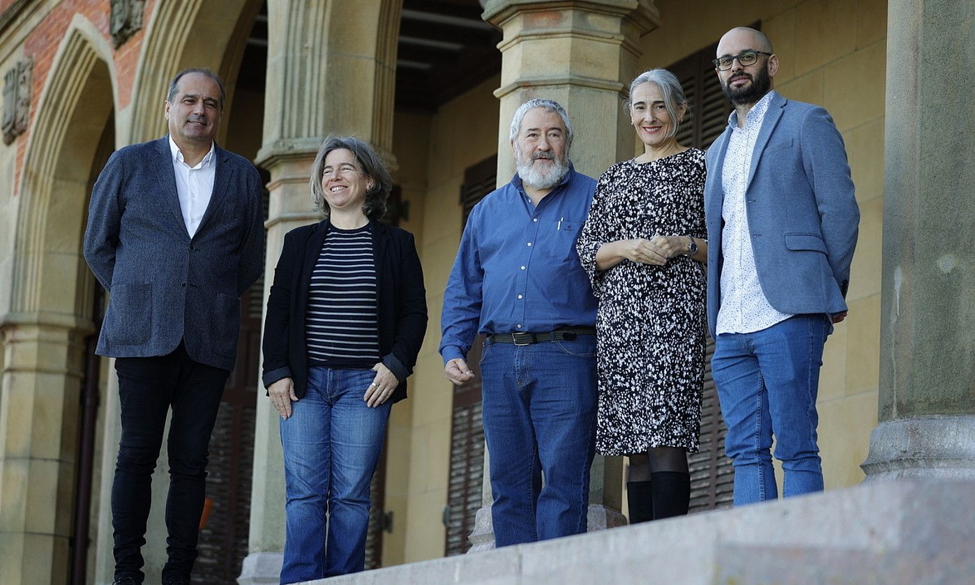 Foro Sozial Iraunkorrak atzo Donostiako Miramar jauregian eginiko agerraldia. MAIALEN ANDRES / FOKU.