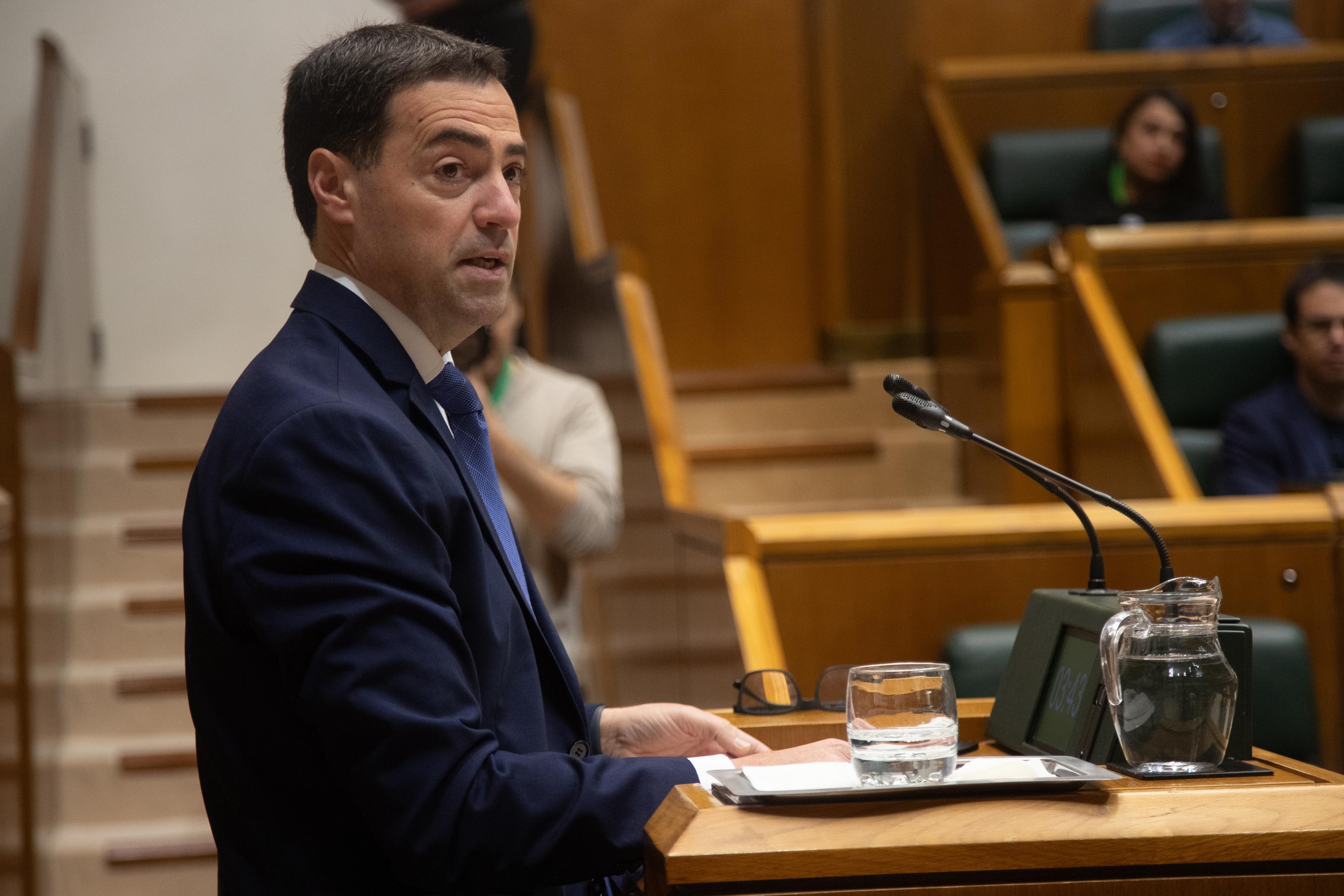 Imanol Pradales Eusko Jaurlaritzako lehendakaria, gaur, Eusko Legebiltzarrean. EUSKO LEGEBILTZARRA