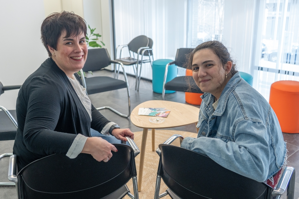 Maider Gorostidi eta Maider Arruti, ostegunean, Agifesen Donostiako egoitzan. ANDONI CANELLADA / FOKU Maider Gorostidi eta Maider Arruti, ostegunean, Agifesen Donostiako egoitzan. ANDONI CANELLADA / FOKU