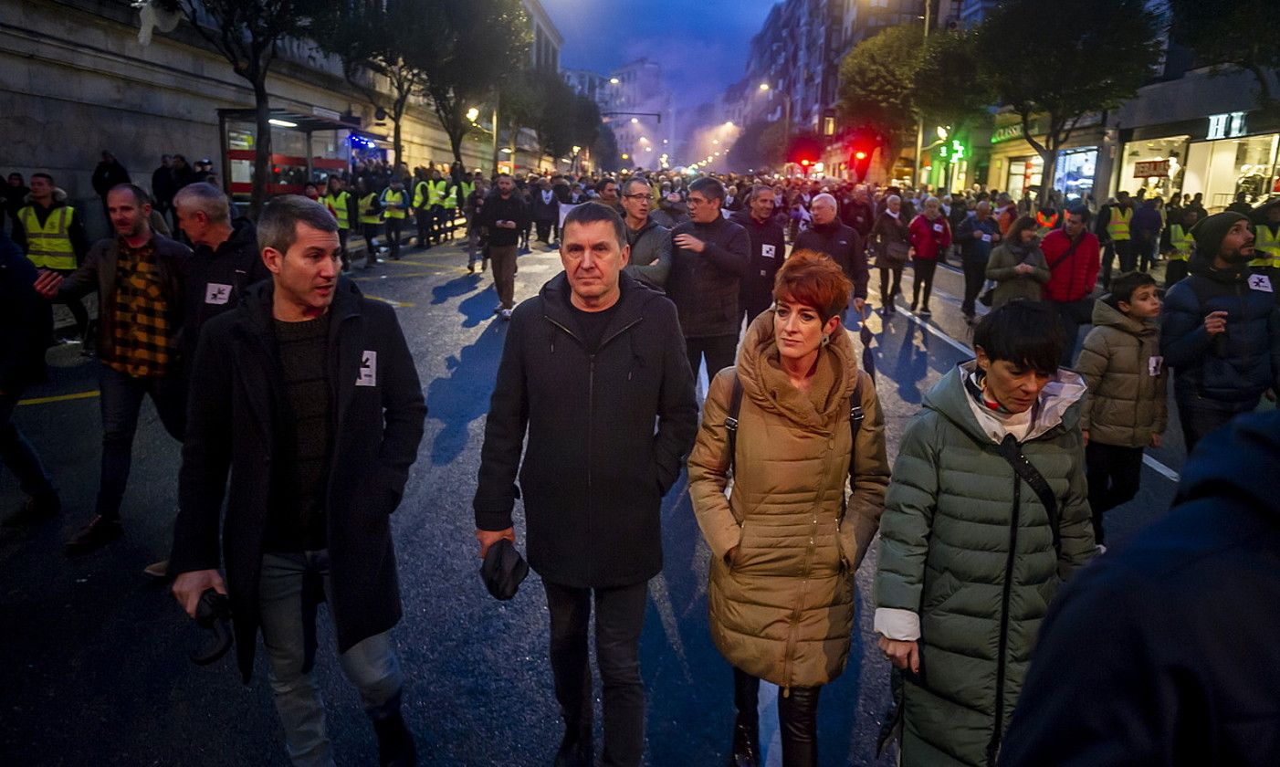 1. Ezkerretik eskuinera: Arkaitz Rodriguez, Arnaldo Otegi, Bakartxo Ruiz eta Maddalen Iriarte. JAIZKI FONTANEDA / FOKU.