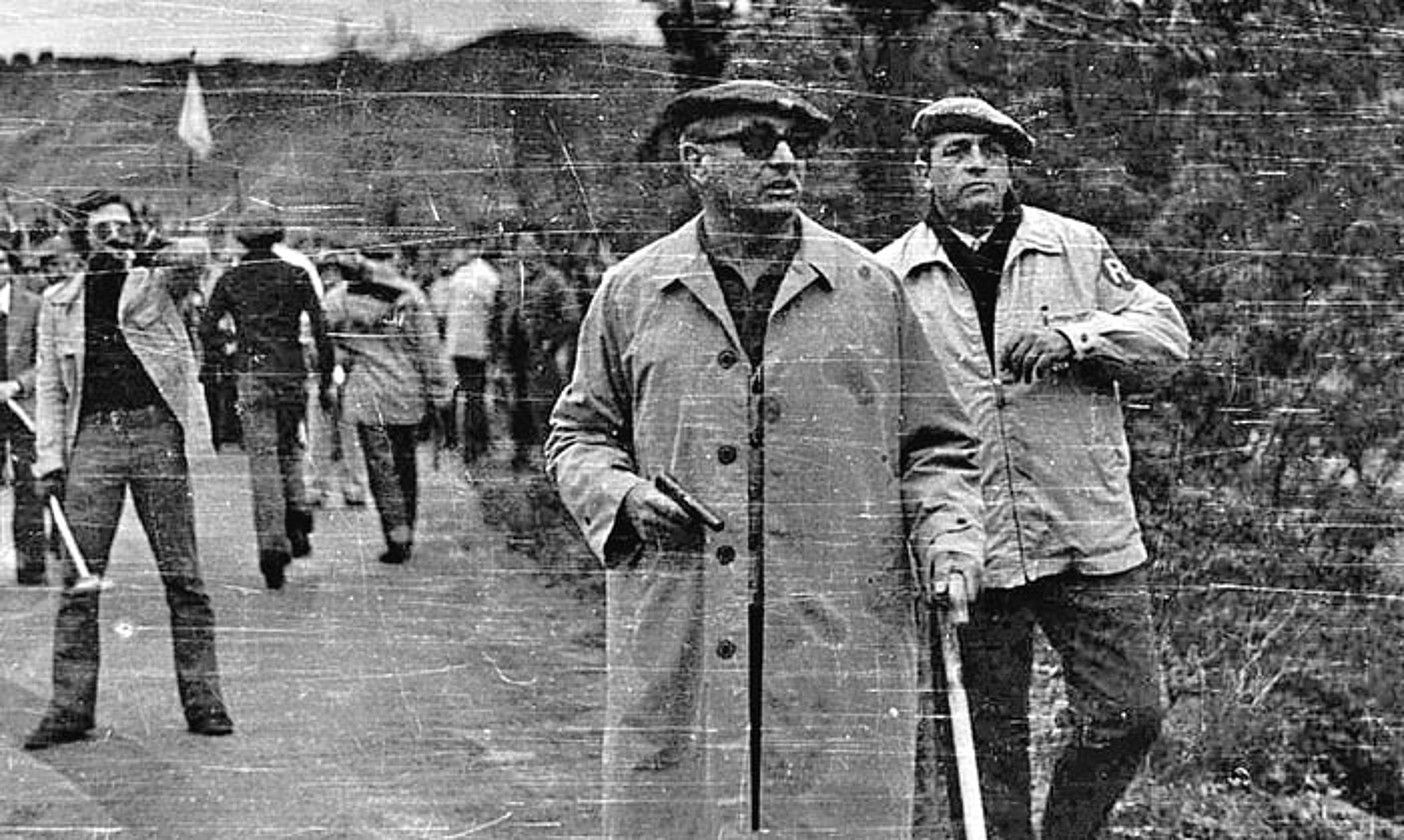 Eraso egin zuen mertzenario taldea. Lehen planoan, Aniano Jimenezen hiltzailea, Marin Garcia. JOSU CHUECA. Eraso egin zuen mertzenario taldea. Lehen planoan, Aniano Jimenezen hiltzailea, Marin Garcia. JOSU CHUECA.