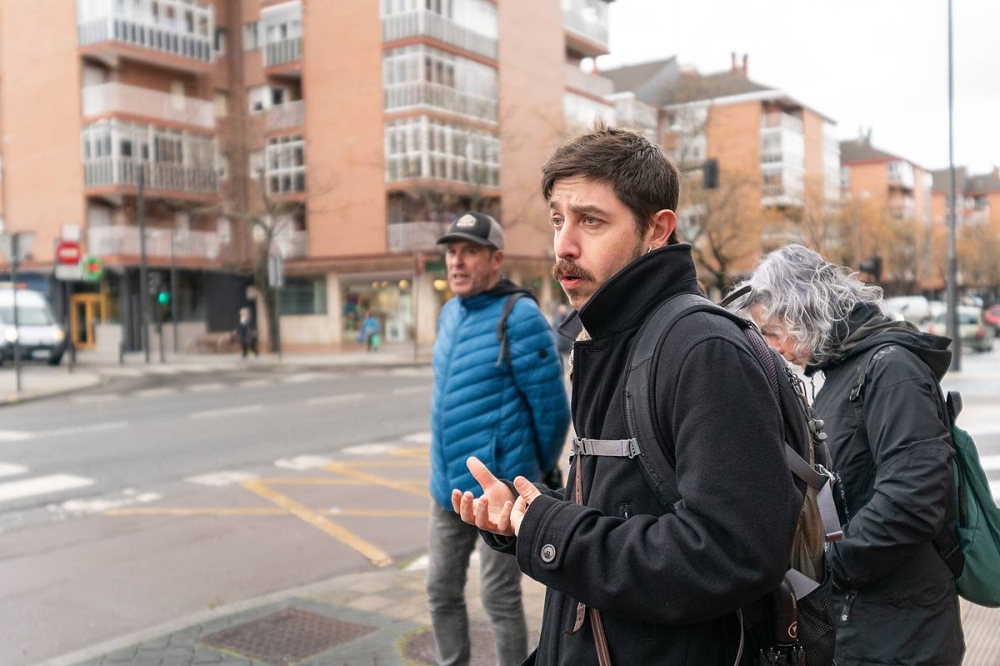 Karlos Turrillas gidaria azalpenak ematen. ENDIKA PORTILLO / FOKU Karlos Turrillas gidaria azalpenak ematen. ENDIKA PORTILLO / FOKU