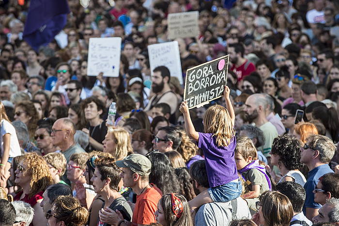 Talde bortxaketa gaitzesteko protesta Bilbon. MARISOL RAMIREZ, FOKU