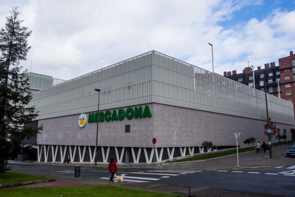 Bilboko Miribilla auzoan dagoen Mercadona legez kanpokoa dela ebatzi zuen LUIS JAUREGIALTZO / FOKU