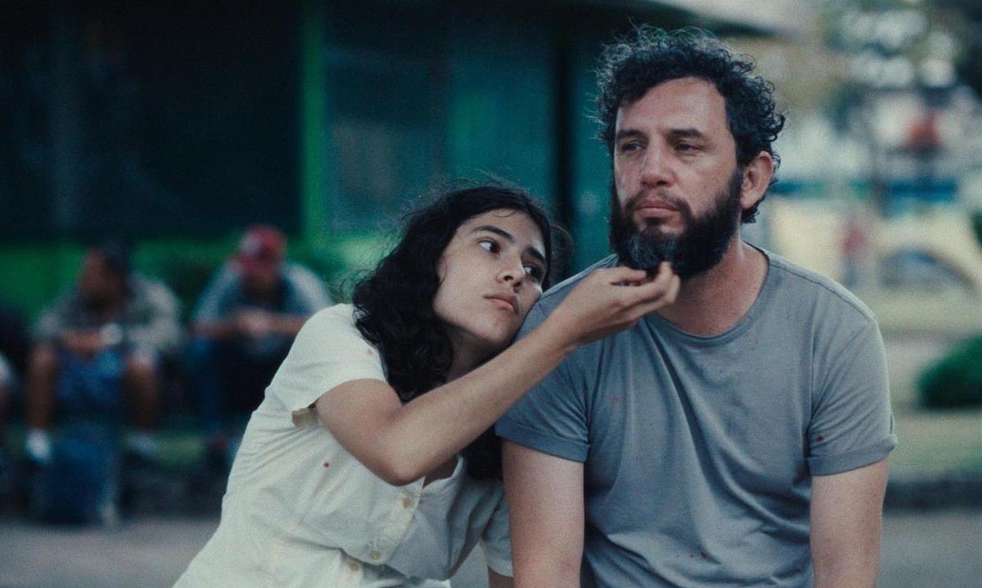 Tengo sueños eléctricos filmeko protagonista, bere aitarekin. BERRIA. Tengo sueños eléctricos filmeko protagonista, bere aitarekin. BERRIA.