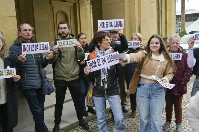Kaleko Afari Solidarioak eta Harrera Sarea