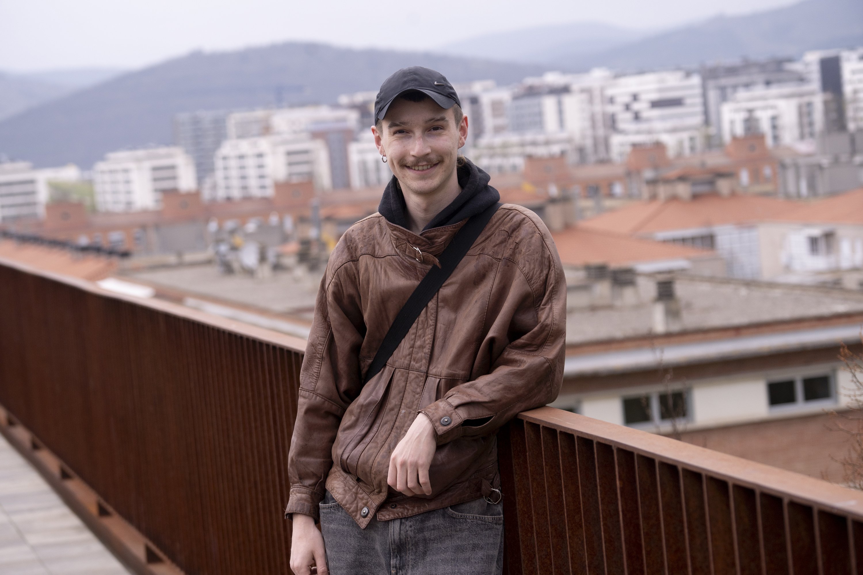 Chill Mafiako kide Julen Goldarazena 'Flako Fonki', herenegun, Iruñeko Mendillorrin. IÑIGO URIZ / FOKU