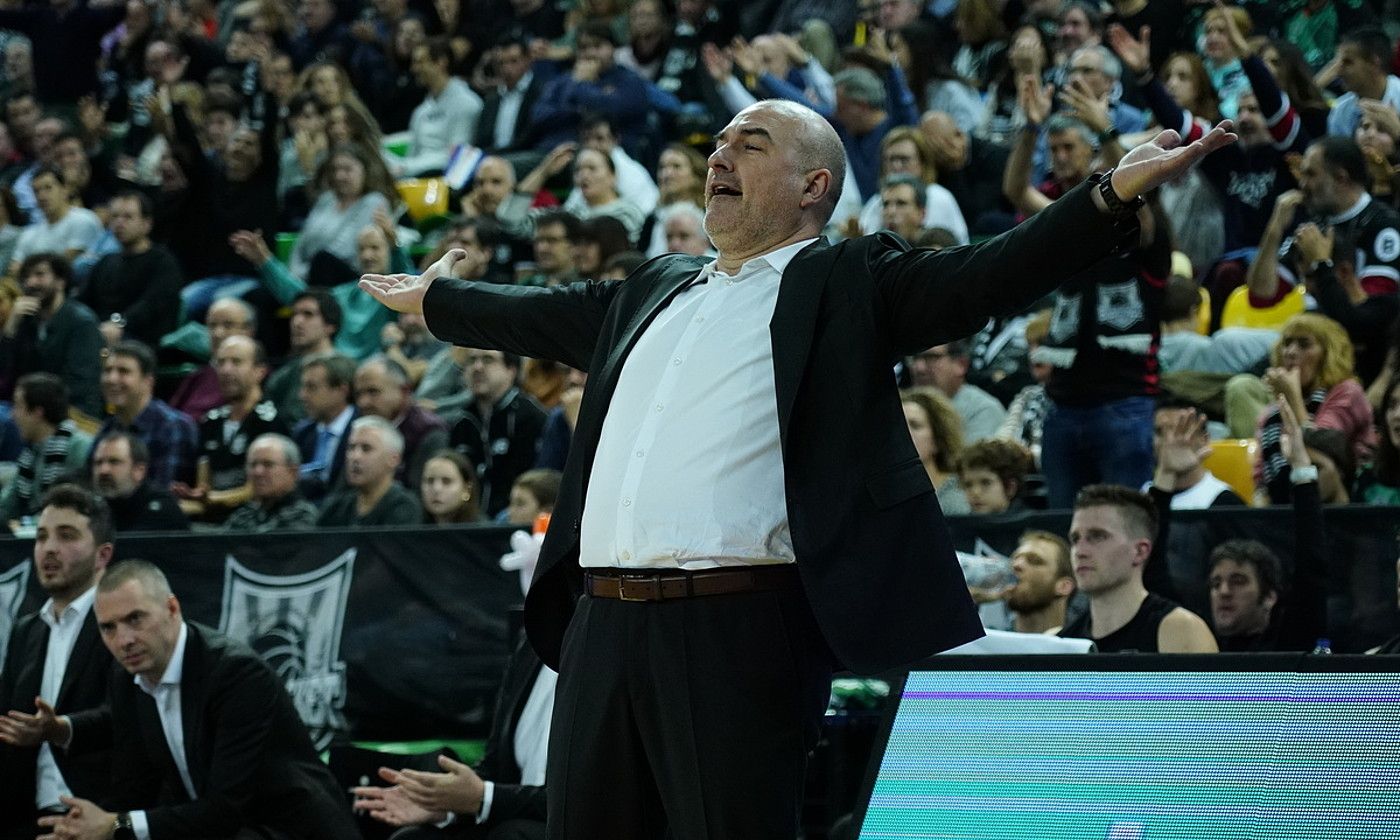 Jaume Ponsarnau Bilbo Basketeko entrenatzailea, Miribillan, artxiboko irudi batean. ARITZ LOIOLA / #BARRA_ABILDUA#FOKU. Jaume Ponsarnau Bilbo Basketeko entrenatzailea, Miribillan, artxiboko irudi batean. ARITZ LOIOLA / #BARRA_ABILDUA#FOKU.