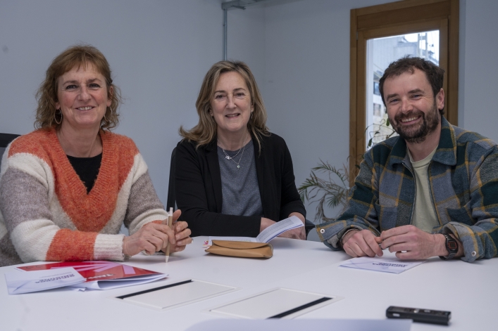 (ID_14727219) (Gorka Rubio/@FOKU) 2025-02-28, Errenteria. Jasone Mendizabal (Taupa), Mikel Ozaita (Taupa) eta Garbiñe Mendizabal (...