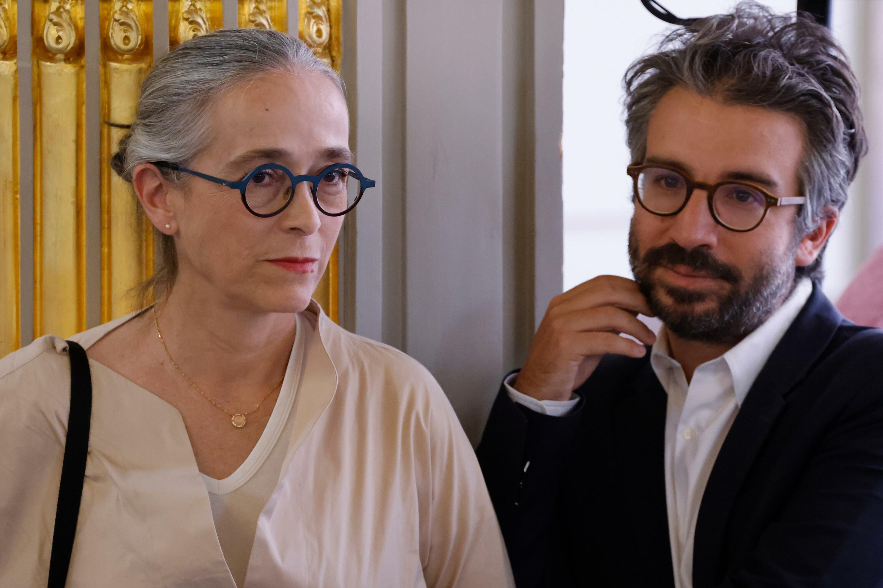 Delphine Ernotte eta Stephane Sitbon, Frantziako telebista publikoaren arduradunak. LUDOVIC MARIN / EFE