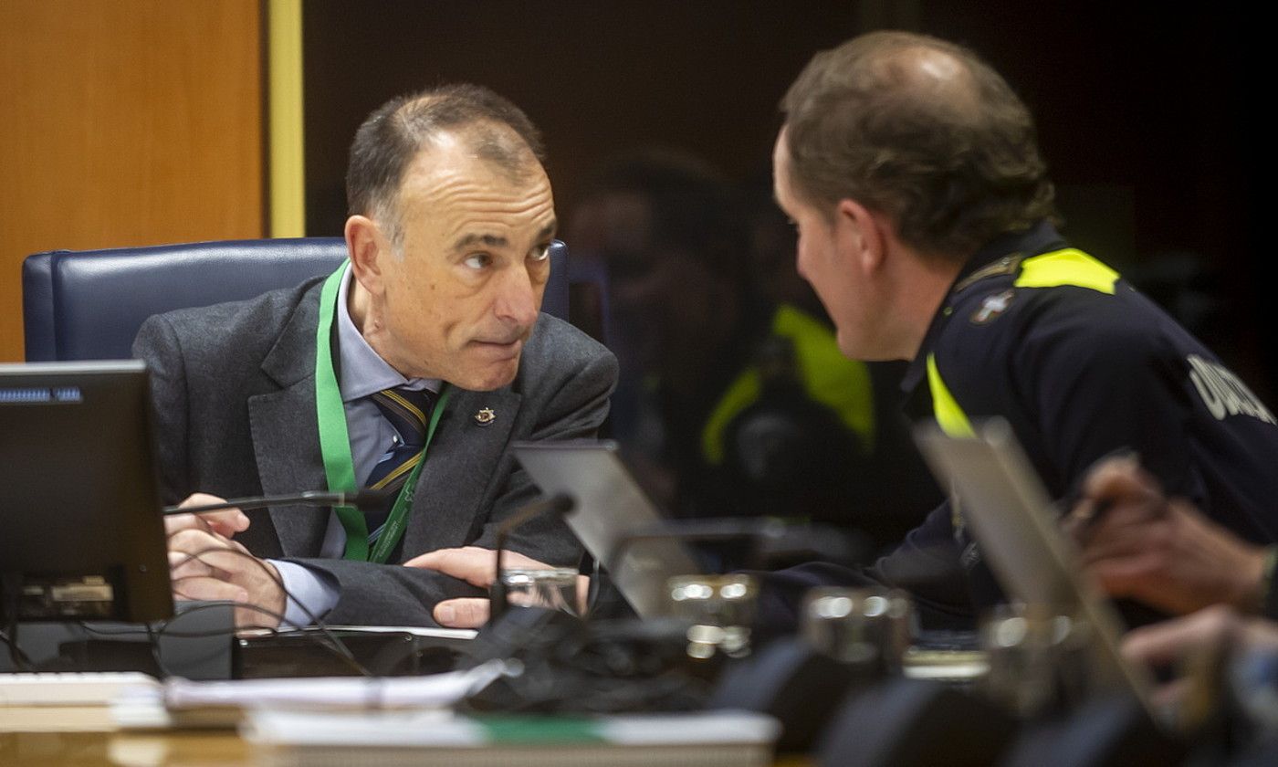 Aitor Letek eta Asier Erkorekak agerraldia egin zuten atzo Eusko Legebiltzarrean. JAIZKI FONTANEDA / FOKU. Aitor Letek eta Asier Erkorekak agerraldia egin zuten atzo Eusko Legebiltzarrean. JAIZKI FONTANEDA / FOKU.