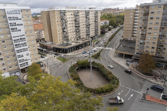 Iruñeko Sanduzelai auzoko hainbat karrika eta etxebizitza, iazko urrian. IÑIGO URIZ / FOKU Iruñeko Sanduzelai auzoko hainbat karrika eta etxebizitza, iazko urrian. IÑIGO URIZ / FOKU