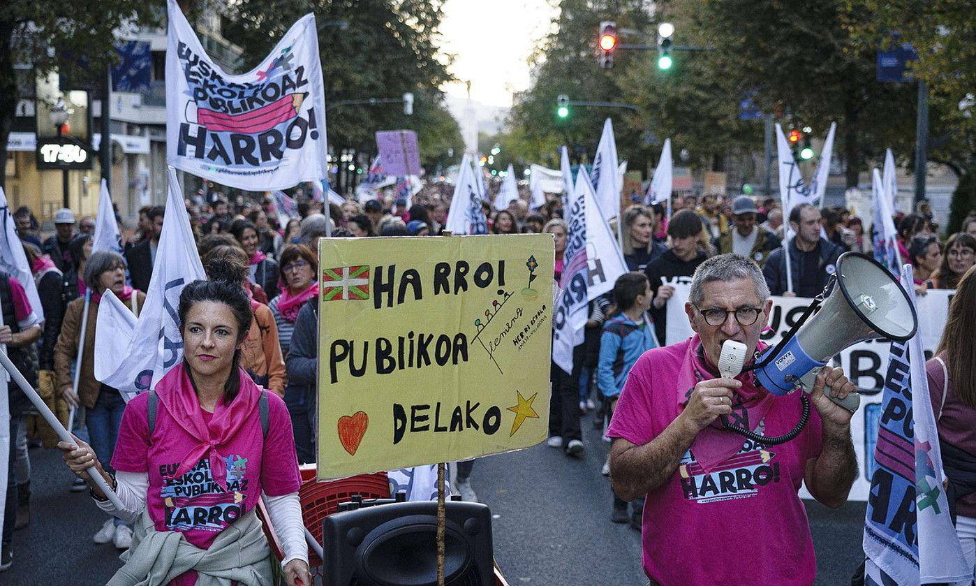 Eskola publikoaren aldeko manifestazio bat, artxiboko irudian. ARITZ LOIOLA / FOKU. Eskola publikoaren aldeko manifestazio bat, artxiboko irudian. ARITZ LOIOLA / FOKU.