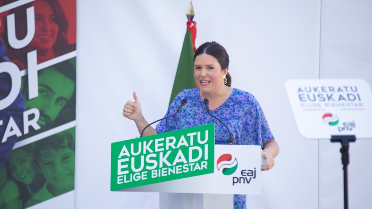 Maitane Ipiñazar EBBko idazkari berria, artxiboko irudi batean. EAJ