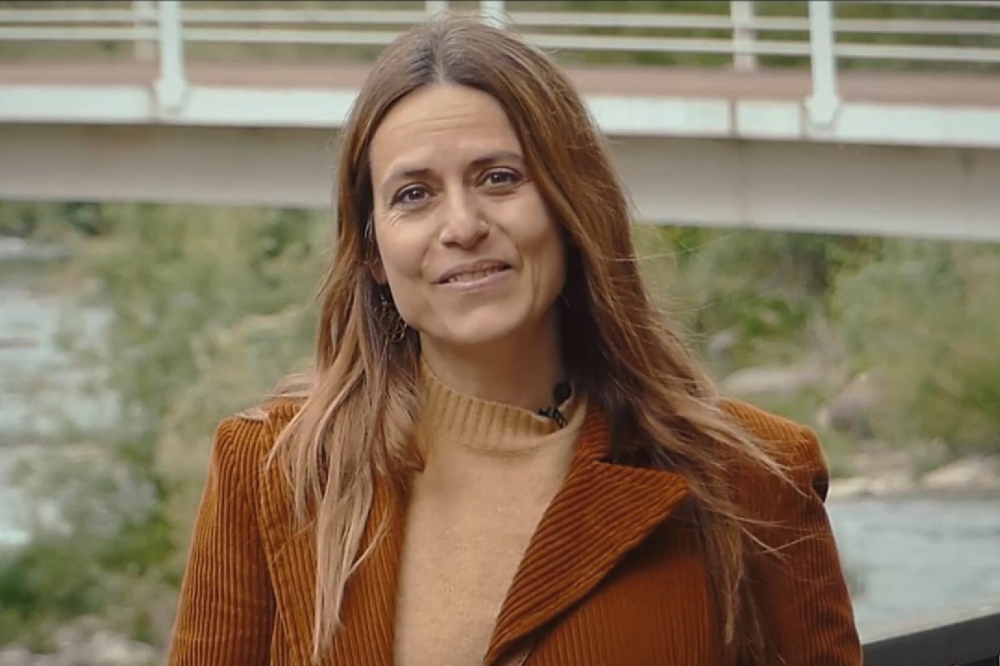 Itziar Ituño 'Urak eginen du bide' dokumentalean. Itziar Ituño 'Urak eginen du bide' dokumentalean.