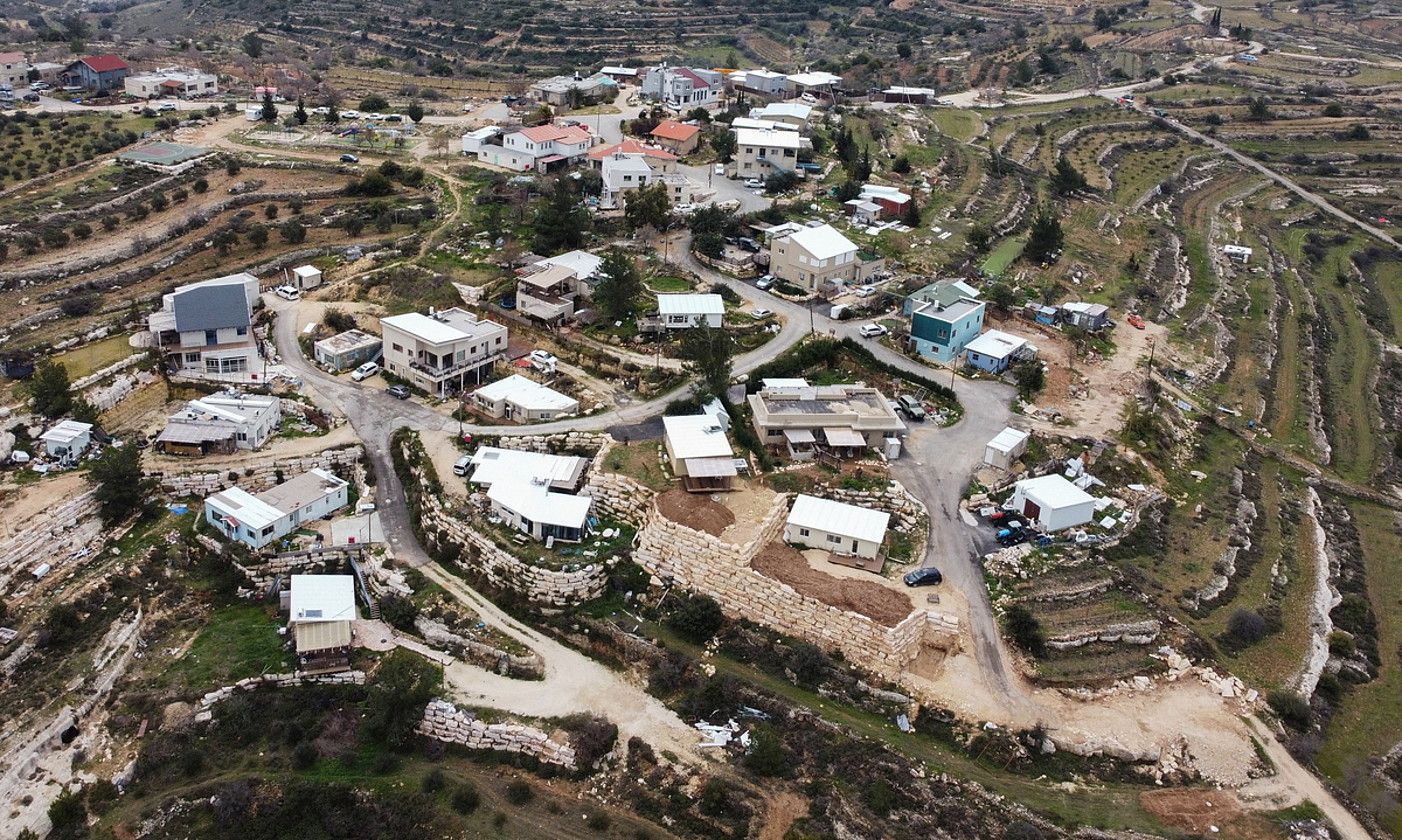 Gush Etzion kokagunea, Zisjordanian, artxiboko argazki batean. ABIR SULTAN / EFE. Gush Etzion kokagunea, Zisjordanian, artxiboko argazki batean. ABIR SULTAN / EFE.
