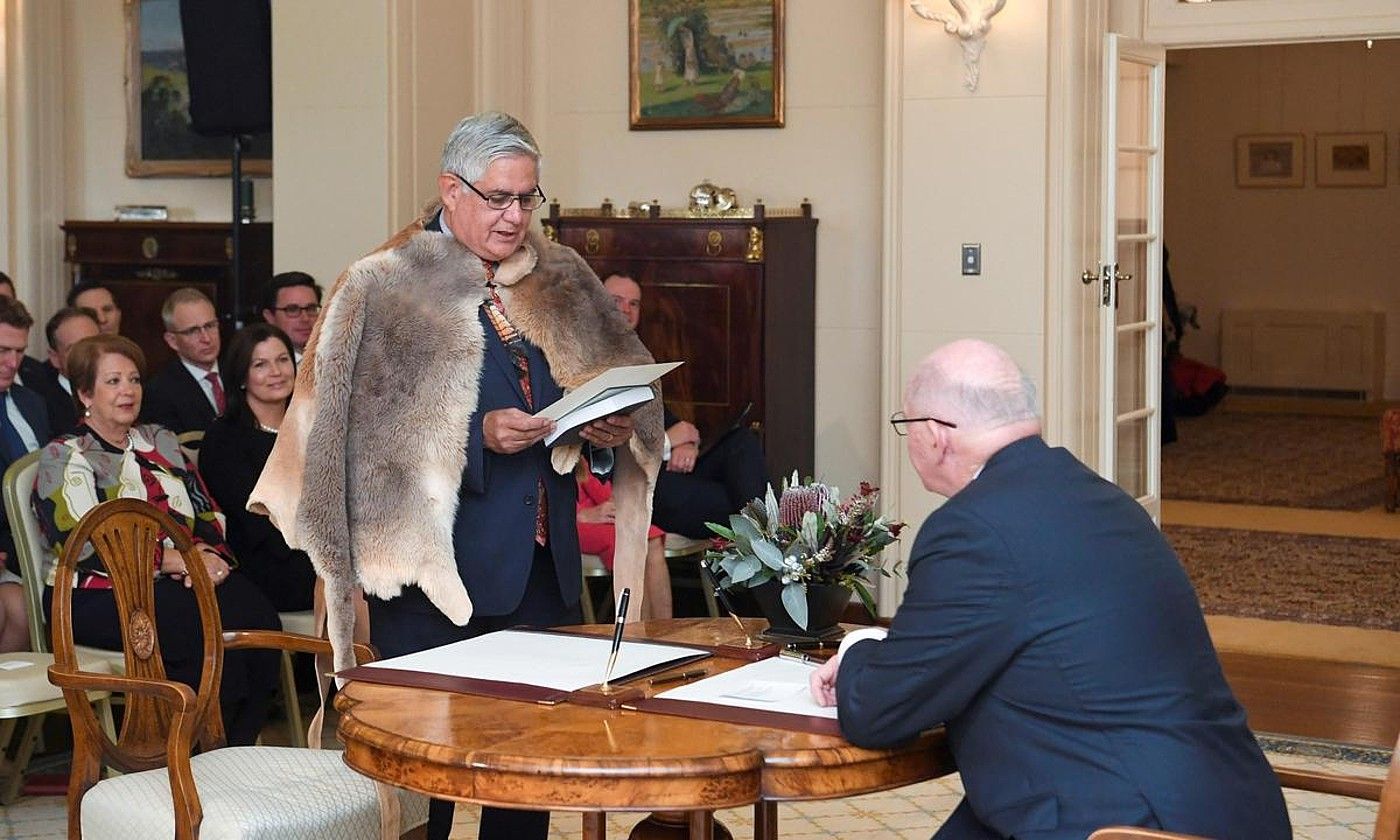 Ken Wyatt Indigenen Gaietarako ministro indigena ohia, karguaren izendapenean, 2019ko maiatzean, Canberran. LUKAS COCH / EFE.