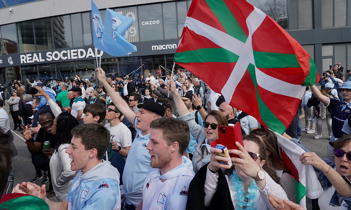 Baionako zaleak Anoeta inguruetan. A. CANELLADA / FOKU.