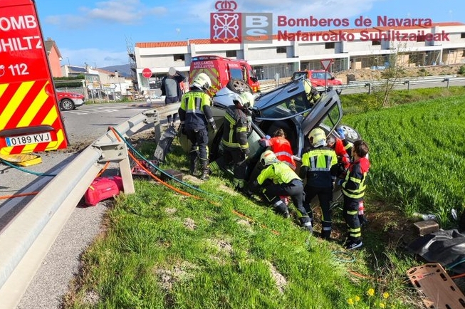 Suhiltzaileak, Beriainen izan den auto istripuan lanean. NAFARROAKO SUHILTZAILEAK