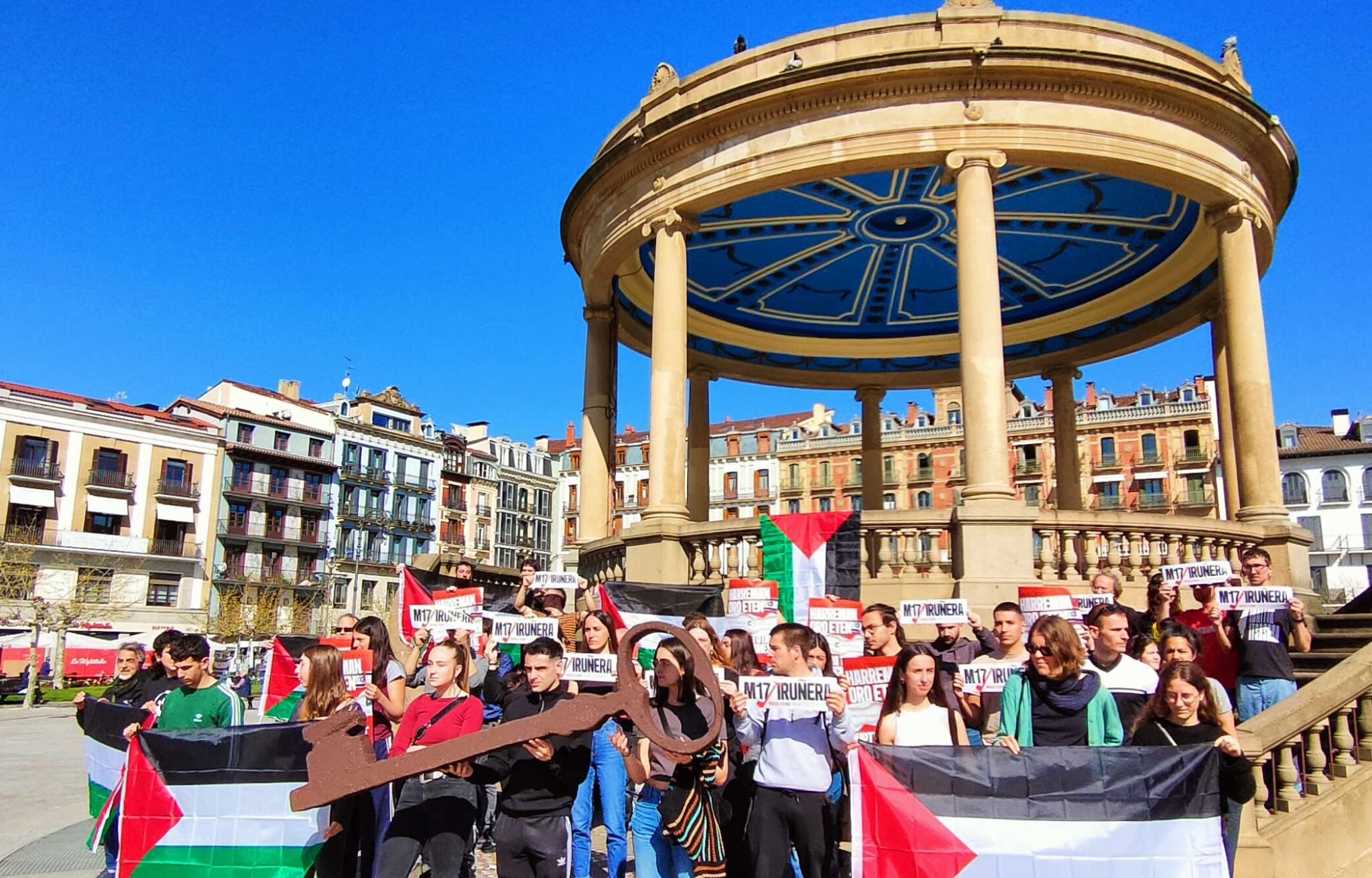 Palestinarekin Elkartasuna plataformaren agerraldia, Iruñean. ION ORZAIZ