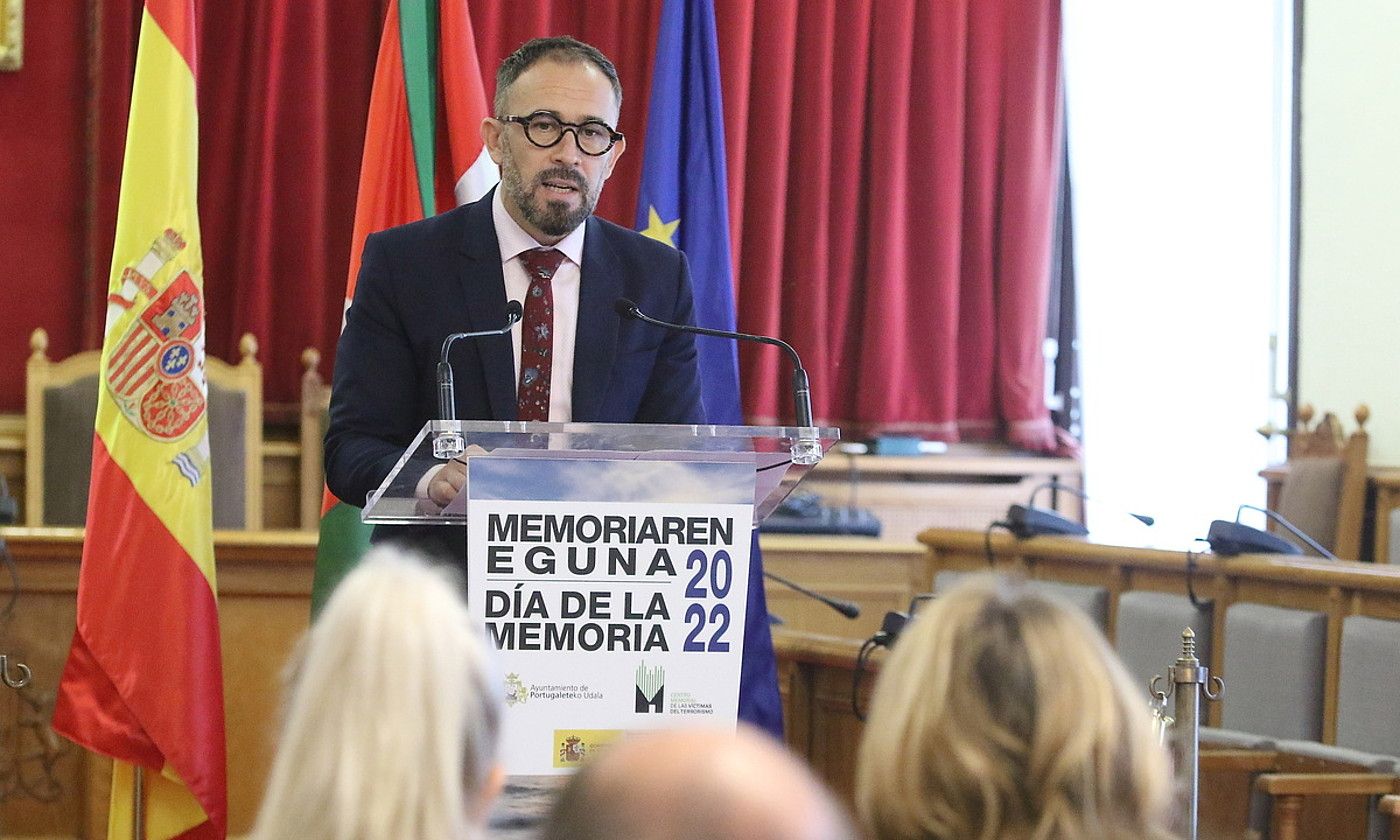 Denis Itxaso, iazko Memoriaren Egunaren ekitaldian. OSKAR MATXIN EDESA / FOKU. Denis Itxaso, iazko Memoriaren Egunaren ekitaldian. OSKAR MATXIN EDESA / FOKU.