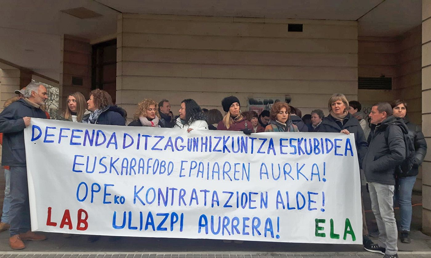 Uliazpiko langileen elkarretaratzea, martxoaren 7an, epaia gaitzesteko. BERRIA.