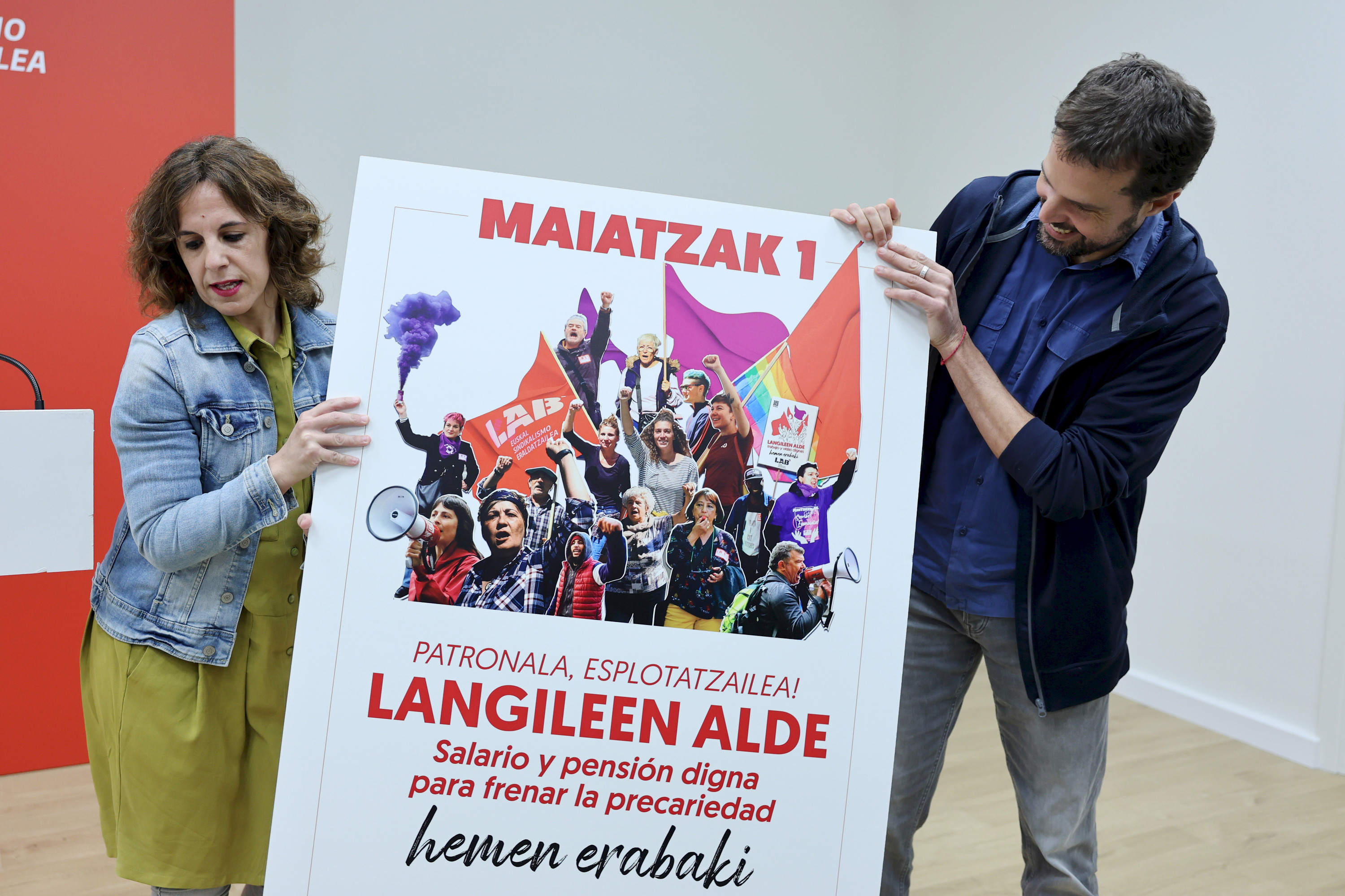 Maider Jauregi LABen komunikazio arduraduna eta Igor Arroyo koordinatzaile orokorra. OSKAR MATXIN EDESA / FOKU