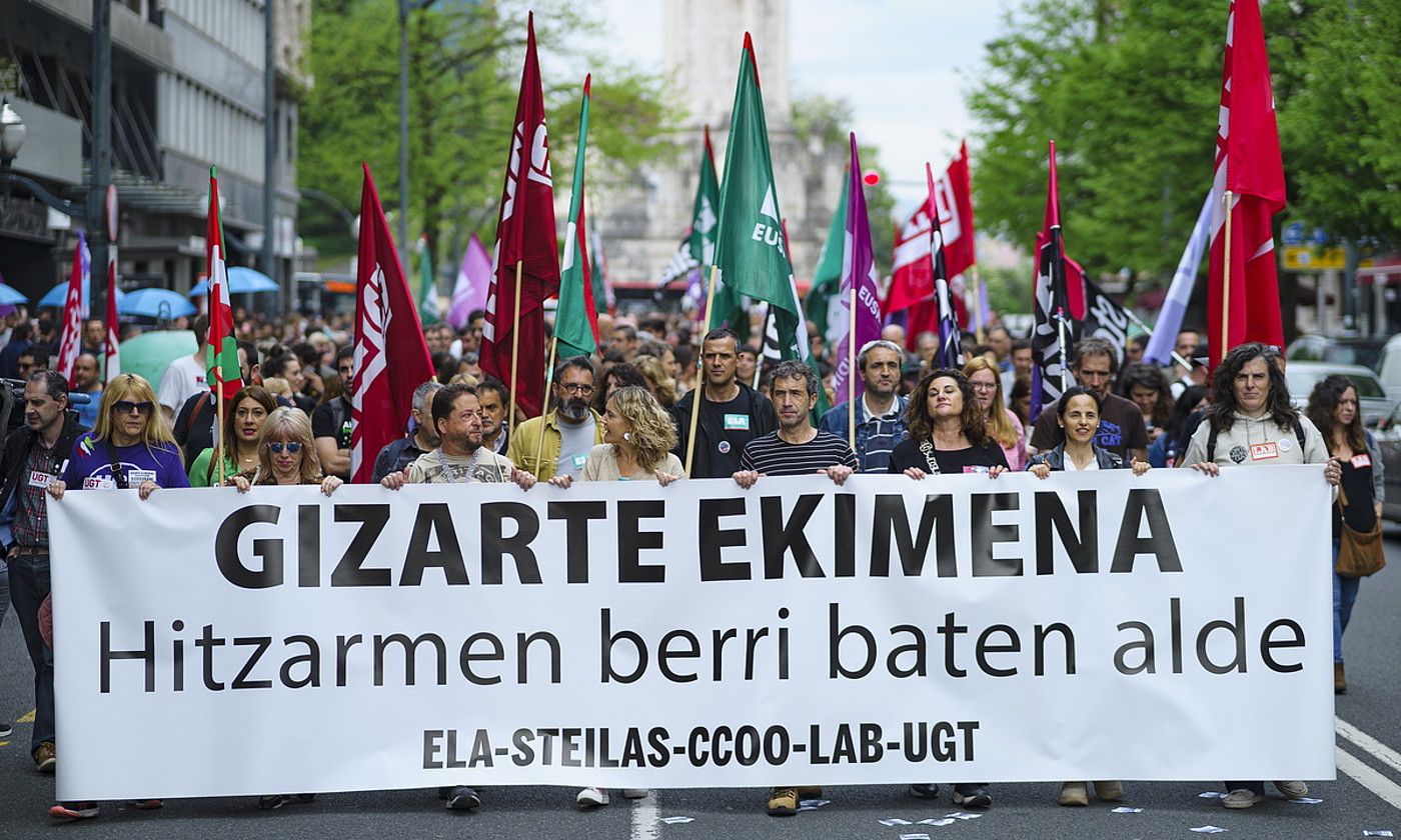 Grebak 200 ikastetxeri eta 130.000 ikasleri eragin die. ARITZ LOIOLA / FOKU. Grebak 200 ikastetxeri eta 130.000 ikasleri eragin die. ARITZ LOIOLA / FOKU.