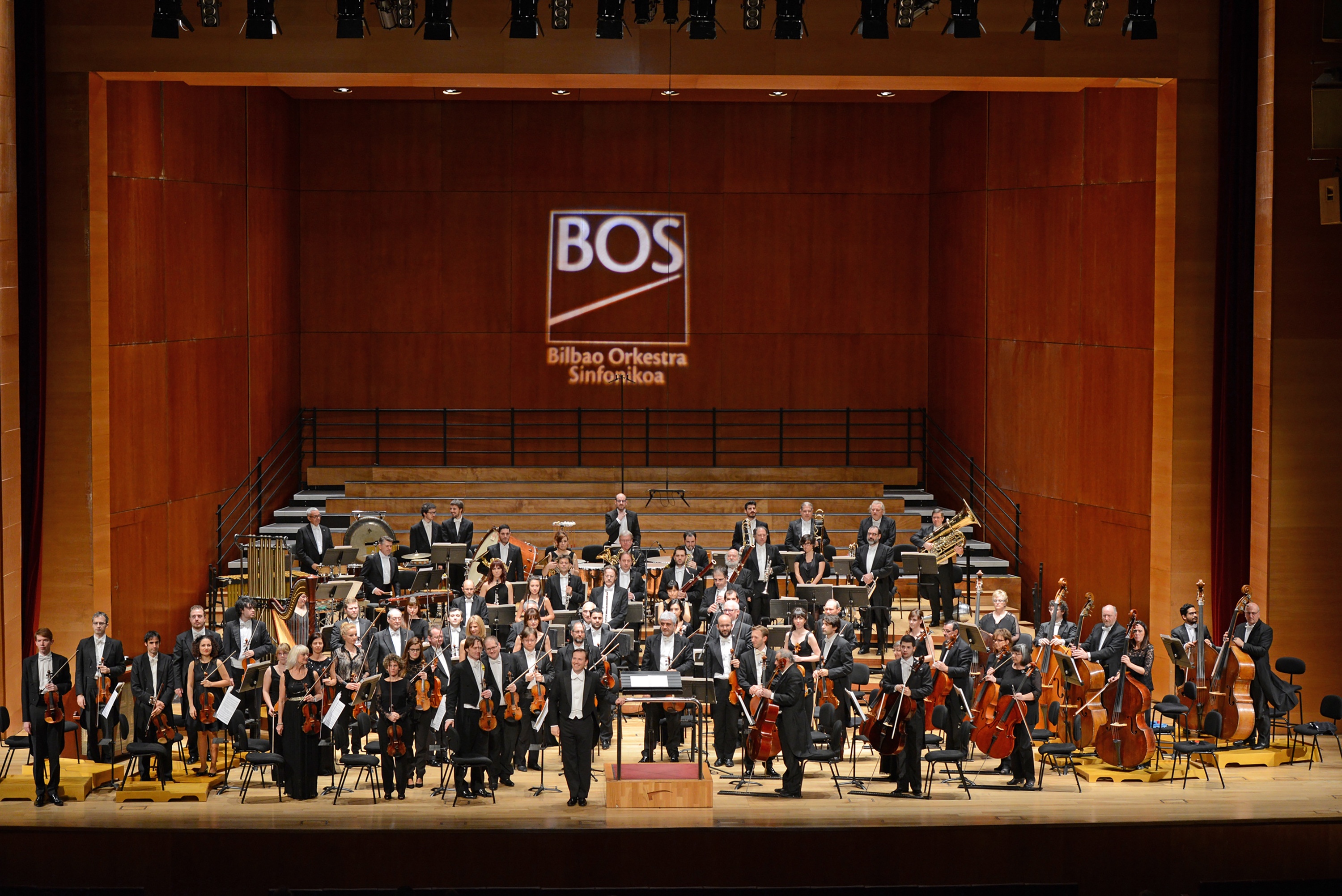 Bilboko Orkestra Sinfonikoa, artxiboko argazki batean. BERRIA