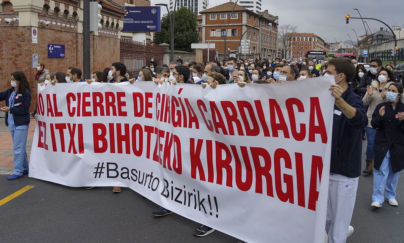 Basurtu Bizirik langileen plataformaren protesta. ARITZ LOIOLA / FOKU. Basurtu Bizirik langileen plataformaren protesta. ARITZ LOIOLA / FOKU.