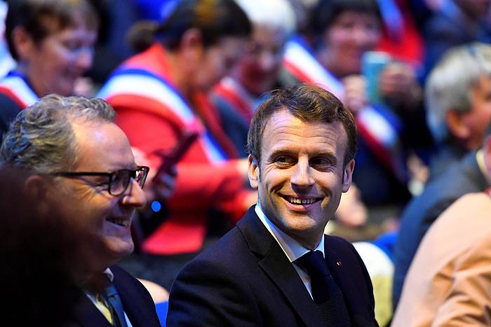 Richard Ferrand, Frantziako presidente Emmanuel Macron aldamenean duela. DAMIEN MEYER, EFE
