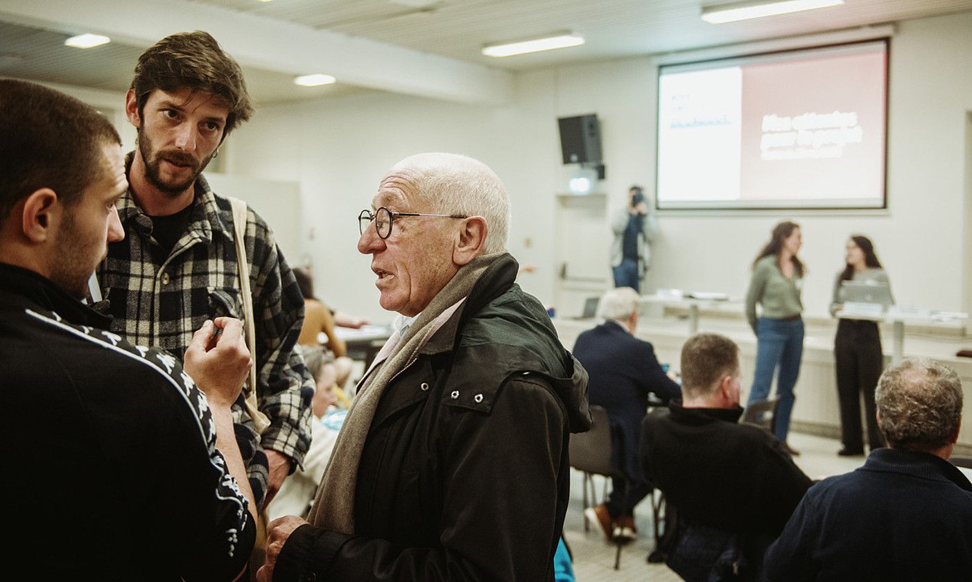 Lehengo astean ere jo zuten Etxegarairengana Mauriziakoek. GUILLAUME FAUVEAU. Lehengo astean ere jo zuten Etxegarairengana Mauriziakoek. GUILLAUME FAUVEAU.