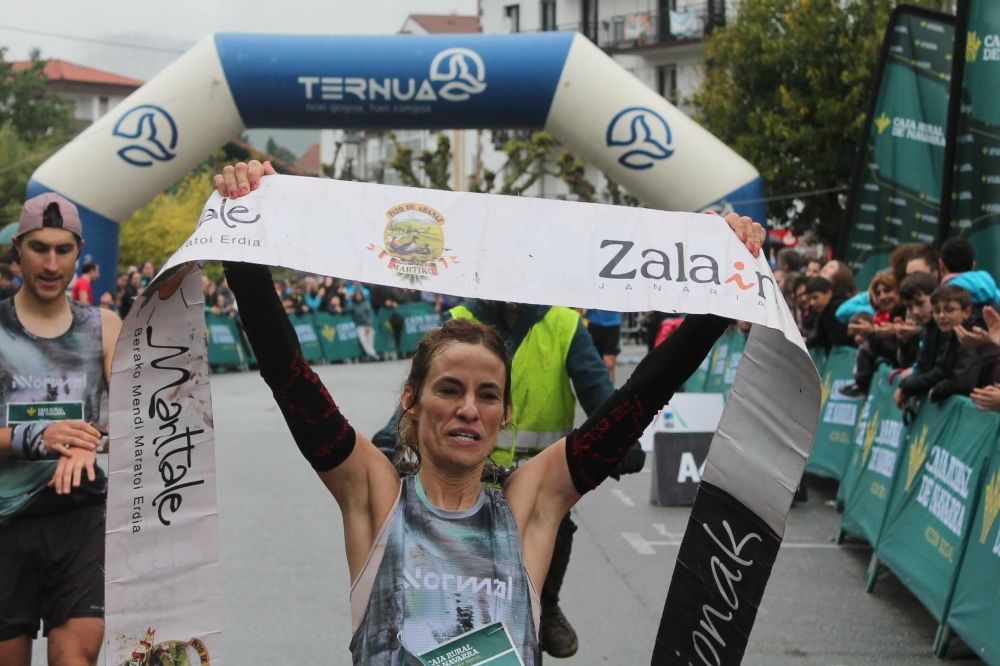 Ainara Urrutia Berako mendi maratoi erdiko irabazlea Ainara Urrutia Berako mendi maratoi erdiko irabazlea