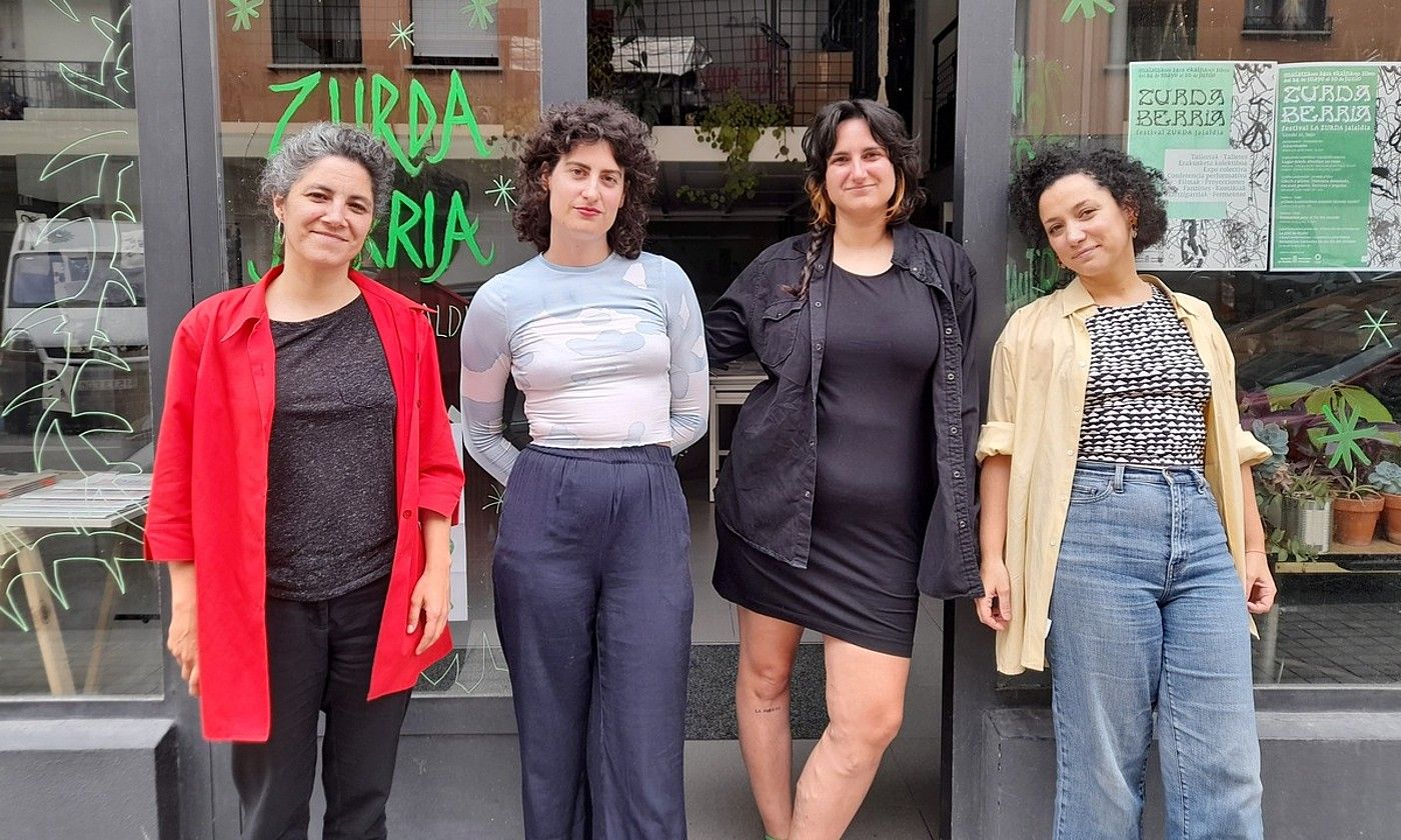 Idoia Zalgizuri, Lara Molina, Andrea Ganuza eta Ana Laura Duarte. BERRIA.