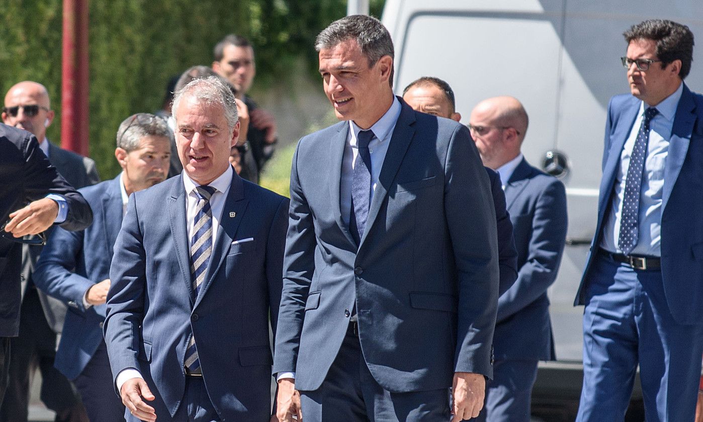 Urkullu eta Sanchez, iaz, Ermuan (Bizkaia). JAVIER ZORRILLA / EFE.