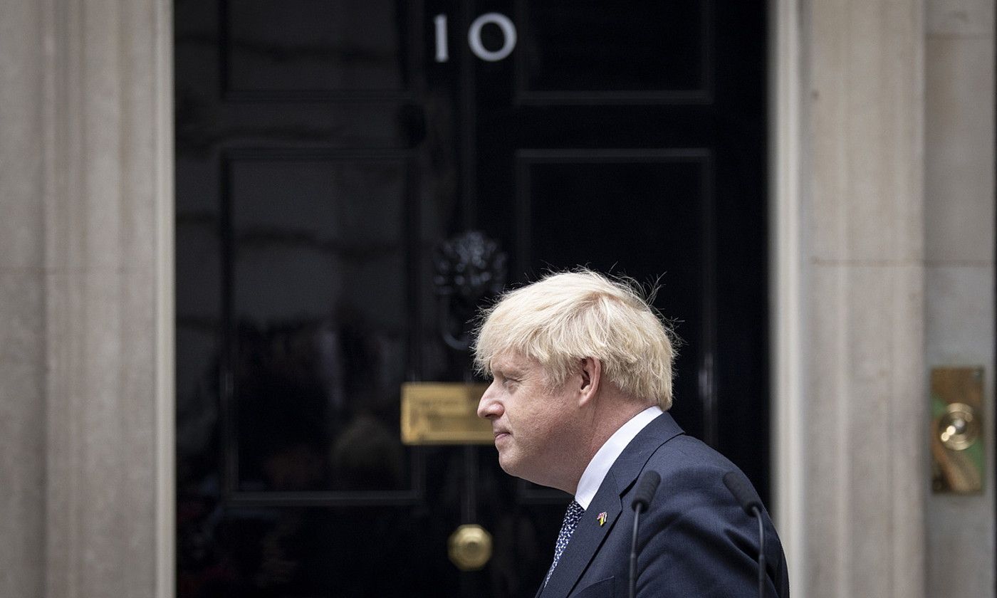 Boris Johnson, iazko uztailaren 7an, Erresuma Batuko lehen ministro karguaren dimisioa eman zuenean. TOLGA AKMEN / EFE.