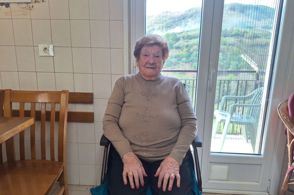 Joana Garmendia, apirilaren 11n, Errezilgo bere etxean (Gipuzkoa). BERRIA Joana Garmendia, apirilaren 11n, Errezilgo bere etxean (Gipuzkoa). BERRIA