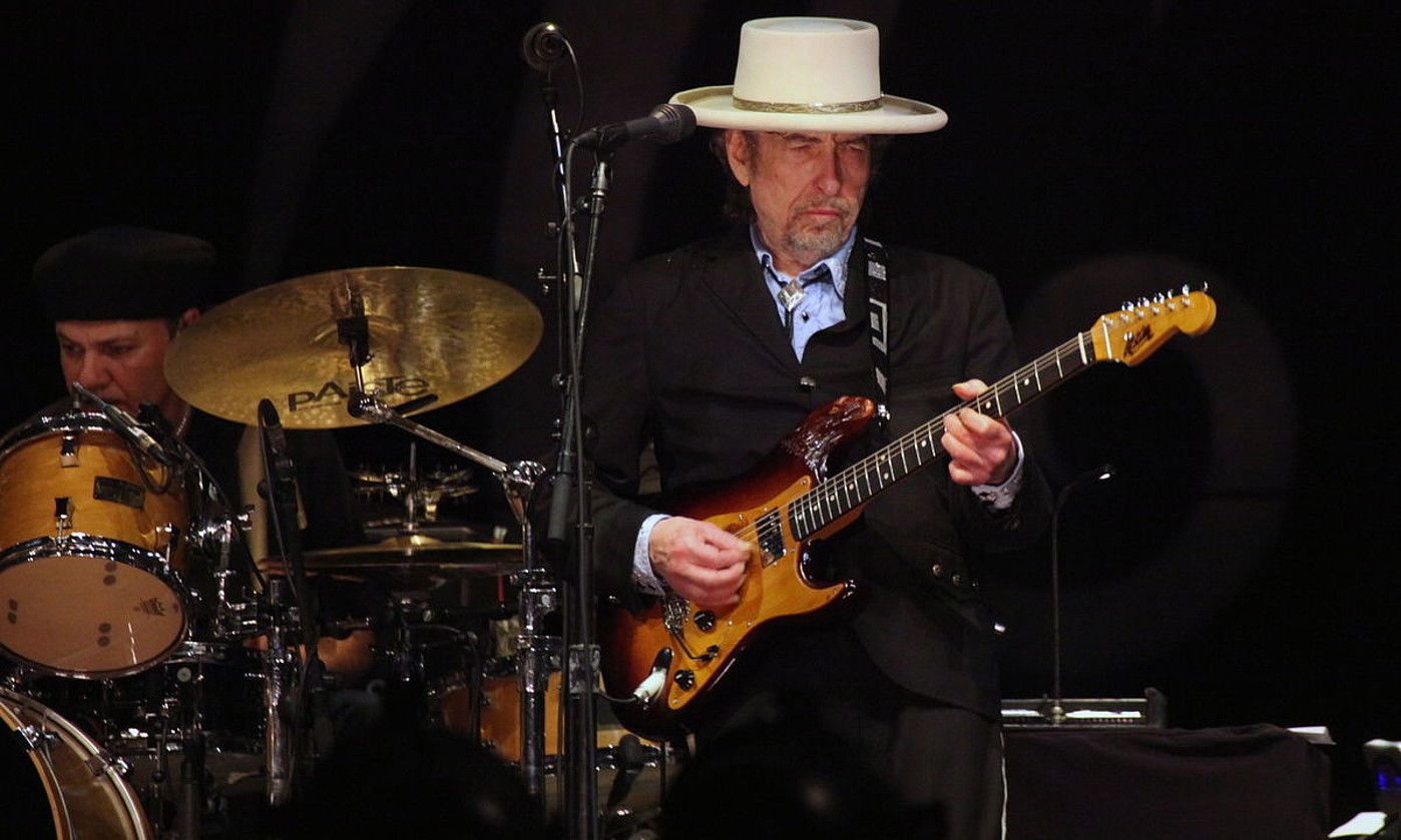 Bob Dylan, 2011n Tel Aviven (Israel) emandako kontzertu batean. ABIR SULTAN / EFE.