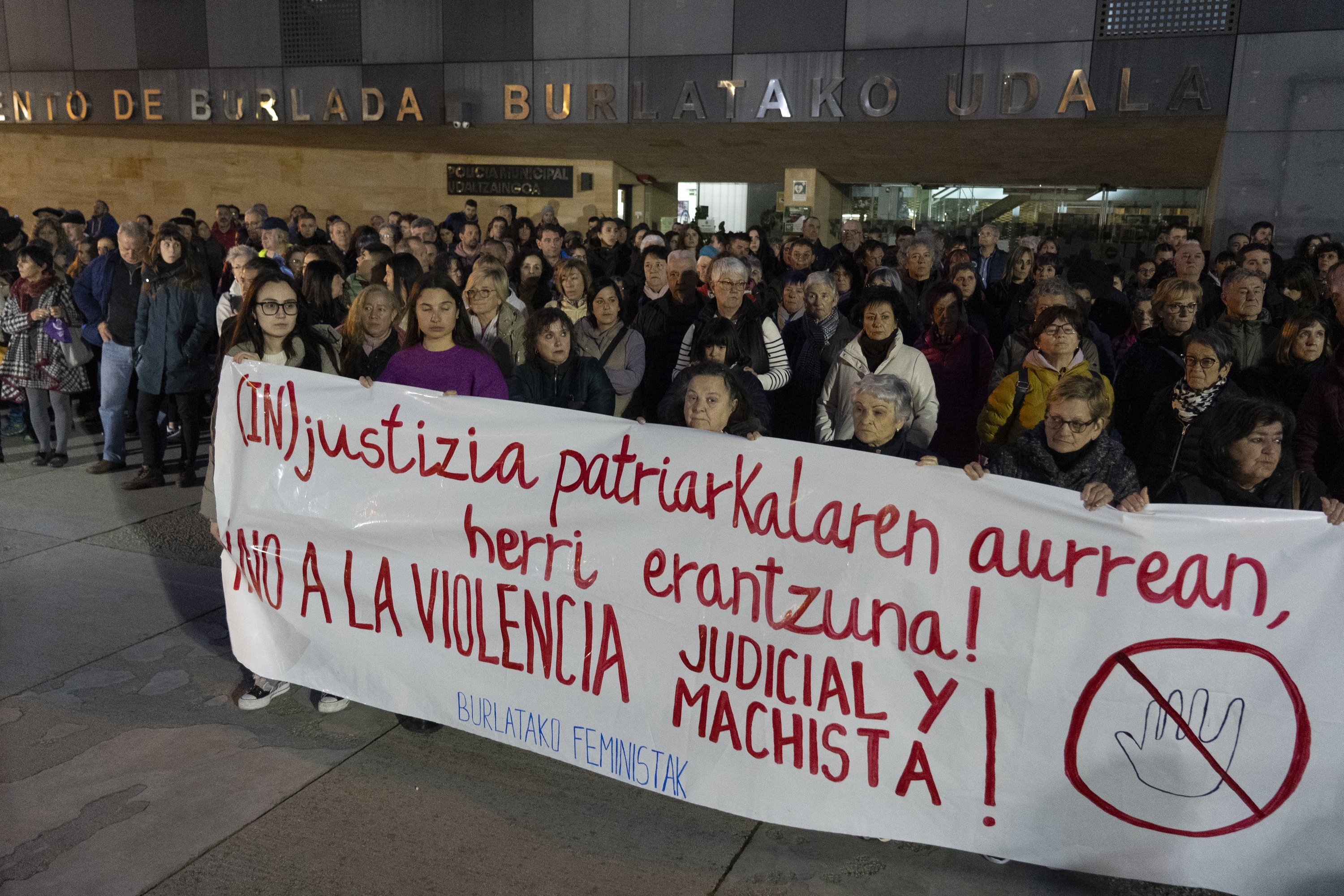 Burlatako mugimendu feministak deitutako protesta, martxoan. JAGOBA MANTEROLA / FOKU