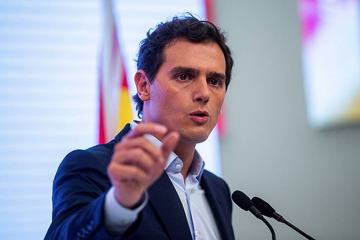 Albert Rivera, gaur goizean Ciudadanosen zuzendaritzaren bileraren ostean egindako agerraldian. RODRIGO JIMENEZ, EFE