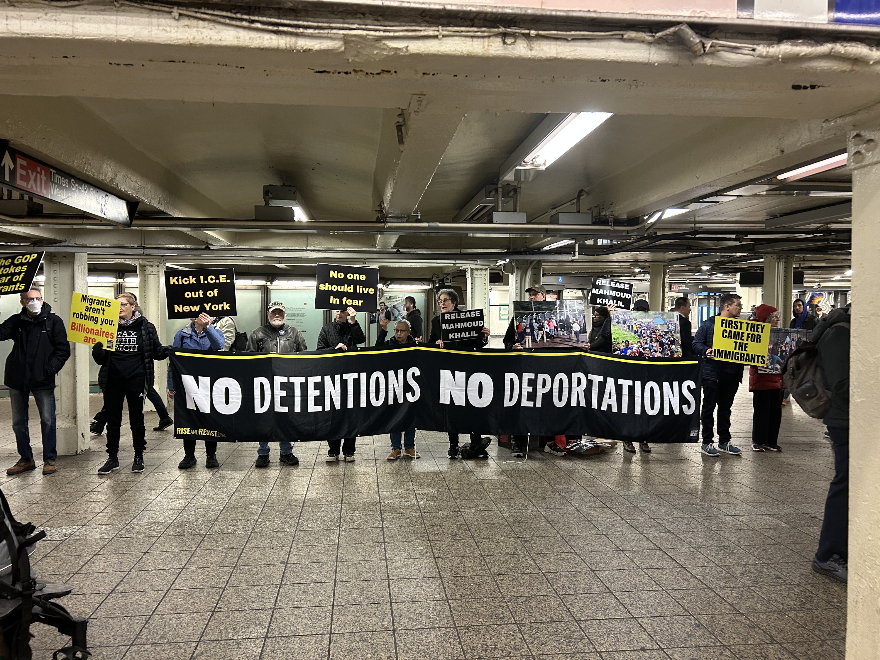 Migratzaileen deportazioen aurkako protesta bat, New Yorken, artxiboko irudian. JAVIER OTAZU / EFE