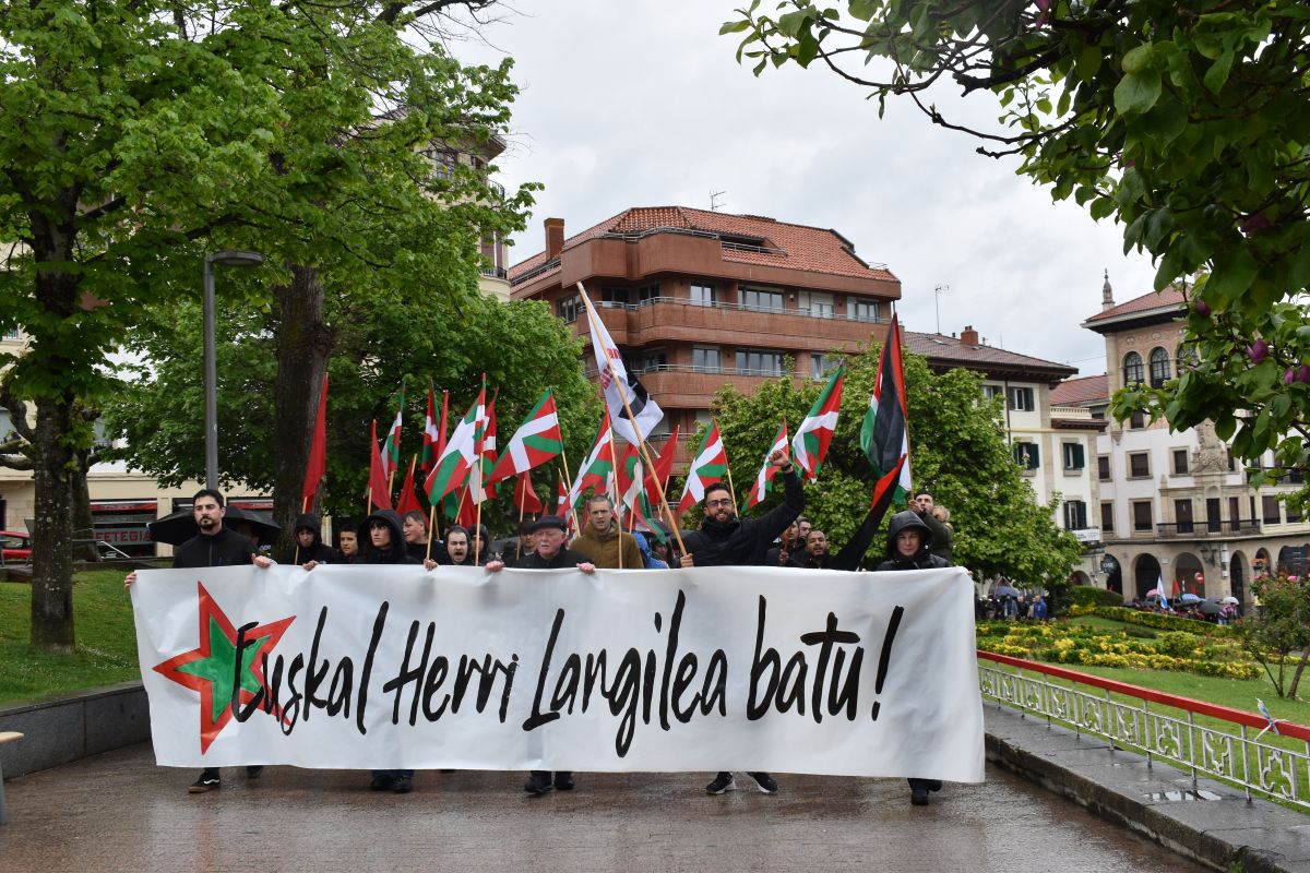 Jardunen manifestazioa, gaur, Gernikan. JARDUN KOORDINADORA