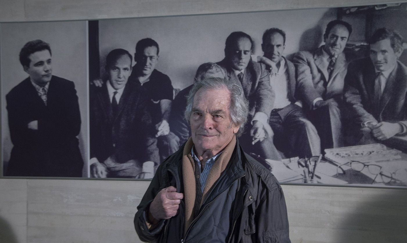 Jose Antonio Sistiaga artista, 2016an, Donostiako San Telmo museoan, bere 1966 -2016 Gaur konstelazioak erakusketaren inaugurazioan. ANDONI CANELLADA / FOKU.