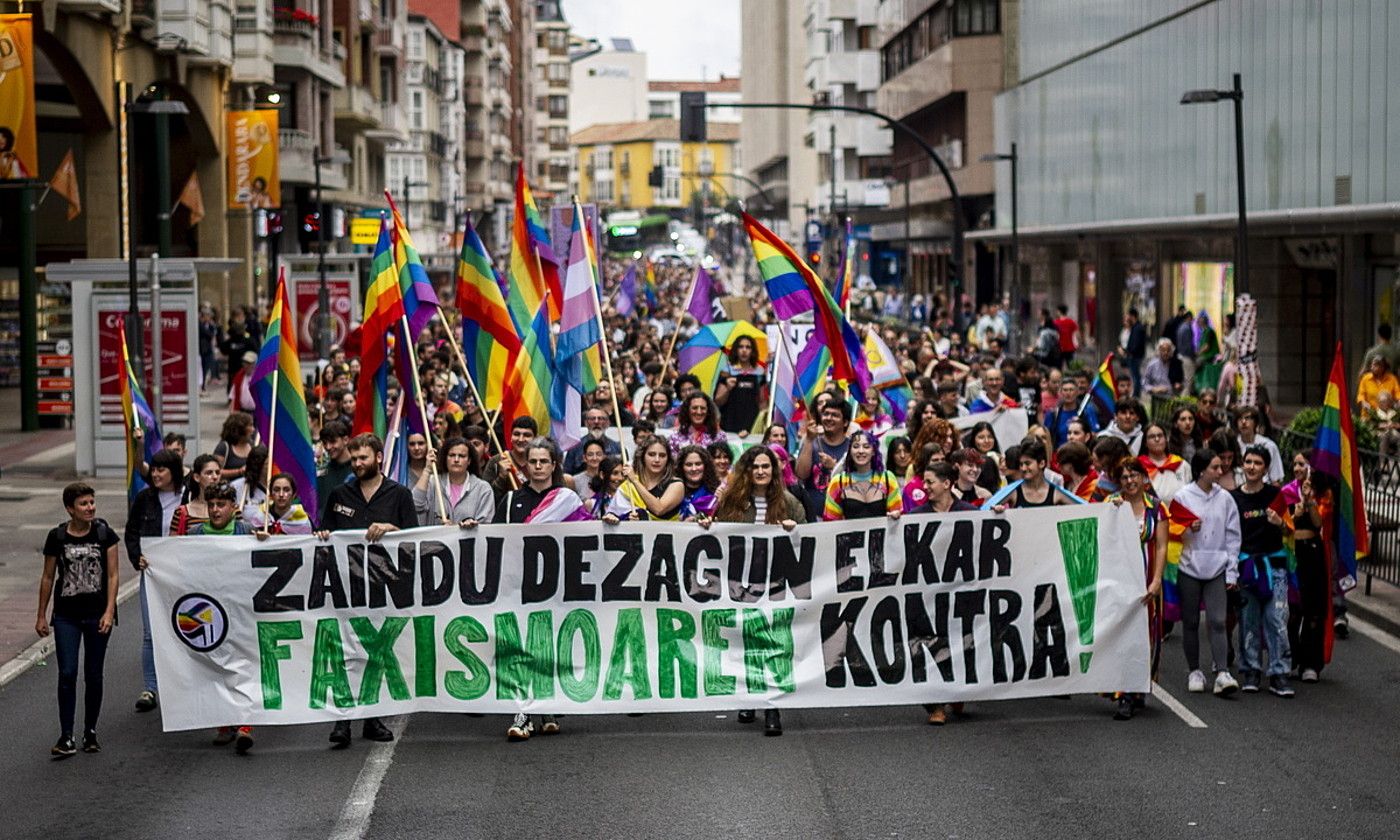 Mobilizazioa. Jendetsua eta koloretsua izan zen Gasteizen egindako manifestazioa. JAIZKI FONTANEDA / FOKU.