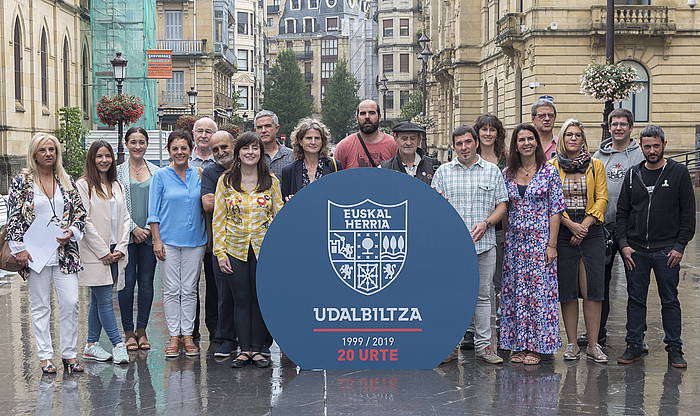 Udalbiltzako egungo kideak eta kide historikoak, gaur, Donostian. ANDONI CANELLADA, FOKU