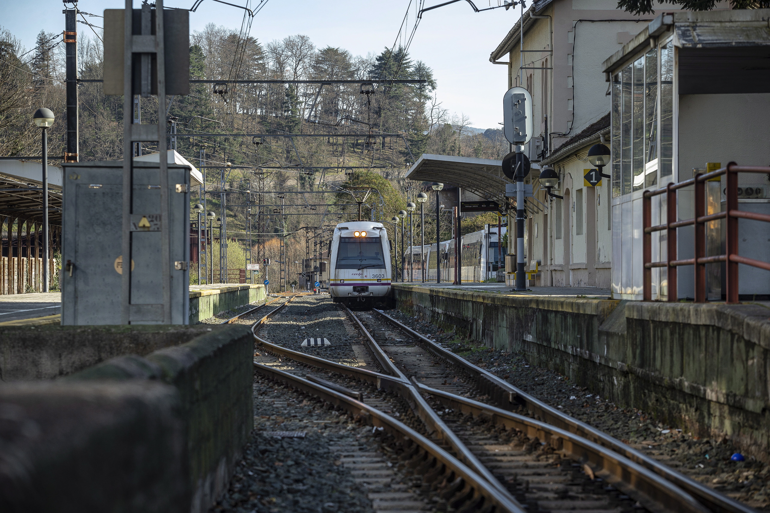 Tren geltoki bat, artxiboko irudi batean. ARITZ LOIOLA / FOKU